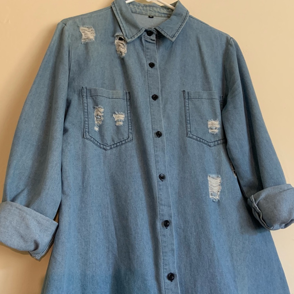 🚫SOLD🚫 Distressed Denim Jean Jacket Duster - Picture 4 of 6